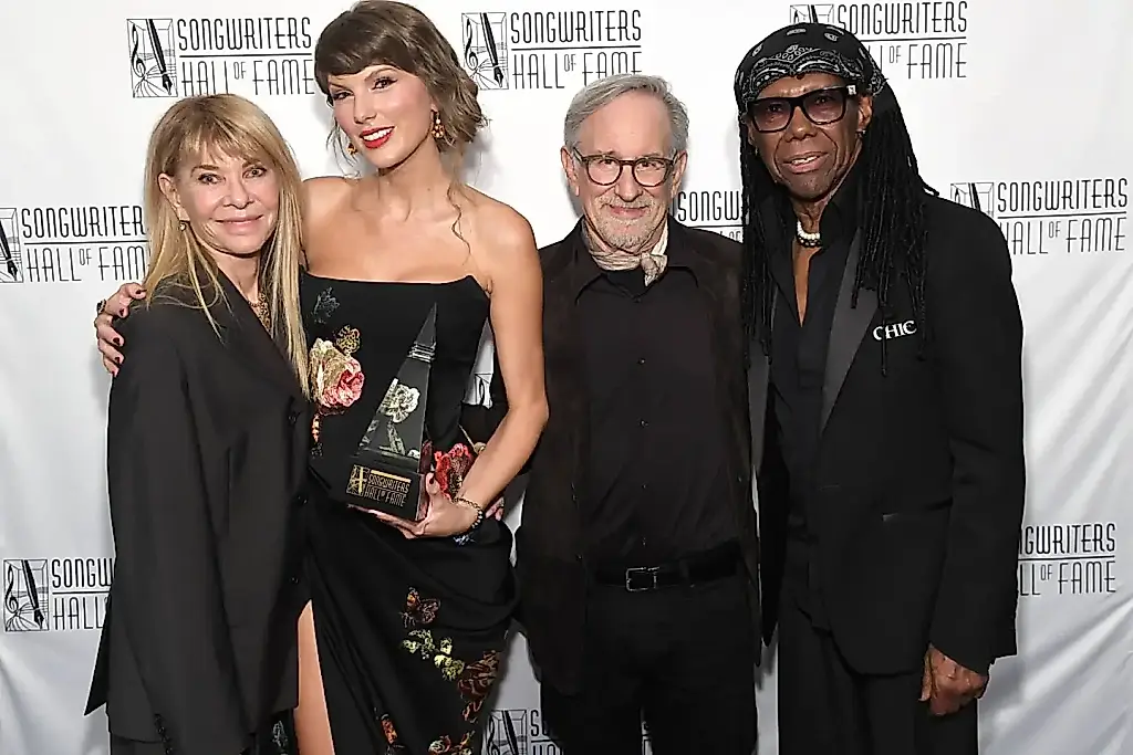 Taylor Swift en la cima: de los récords al Salón de la Fama