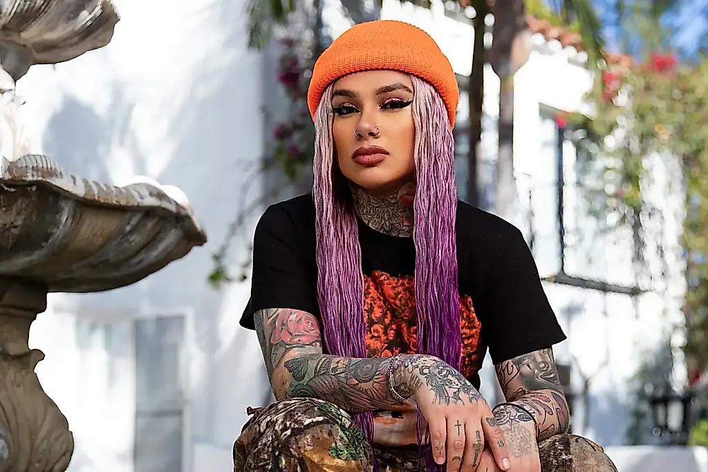 Snow Tha Product recibe un premio en Los Ángeles por apoyar a la comunidad latina