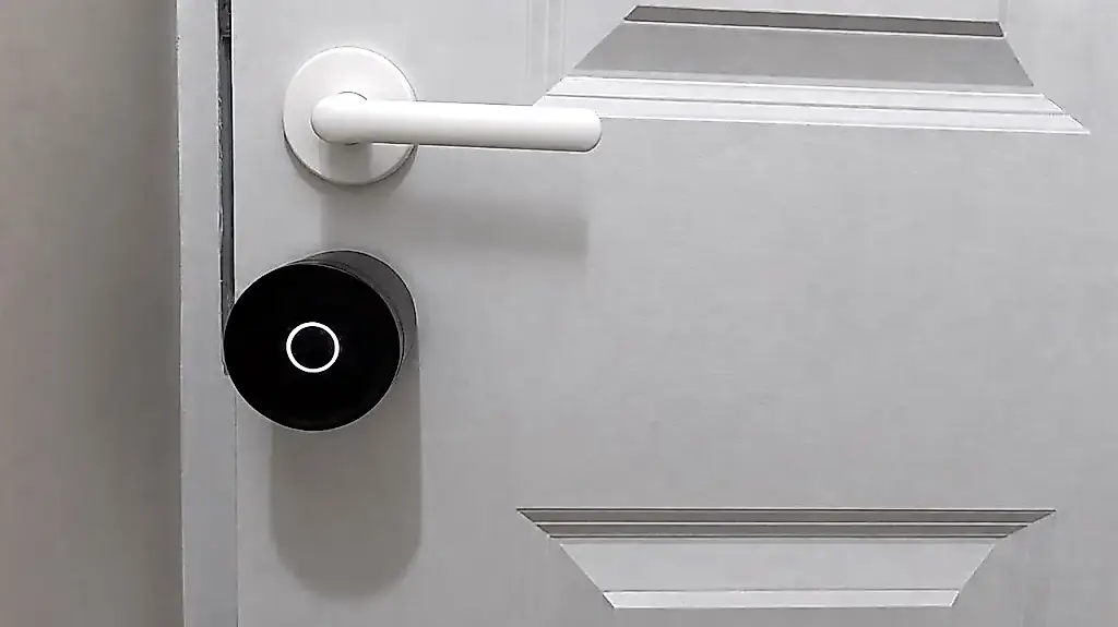 Cerradura inteligente Yale Linus Smart Lock L2 Lite: asequible, lista, pero con matices