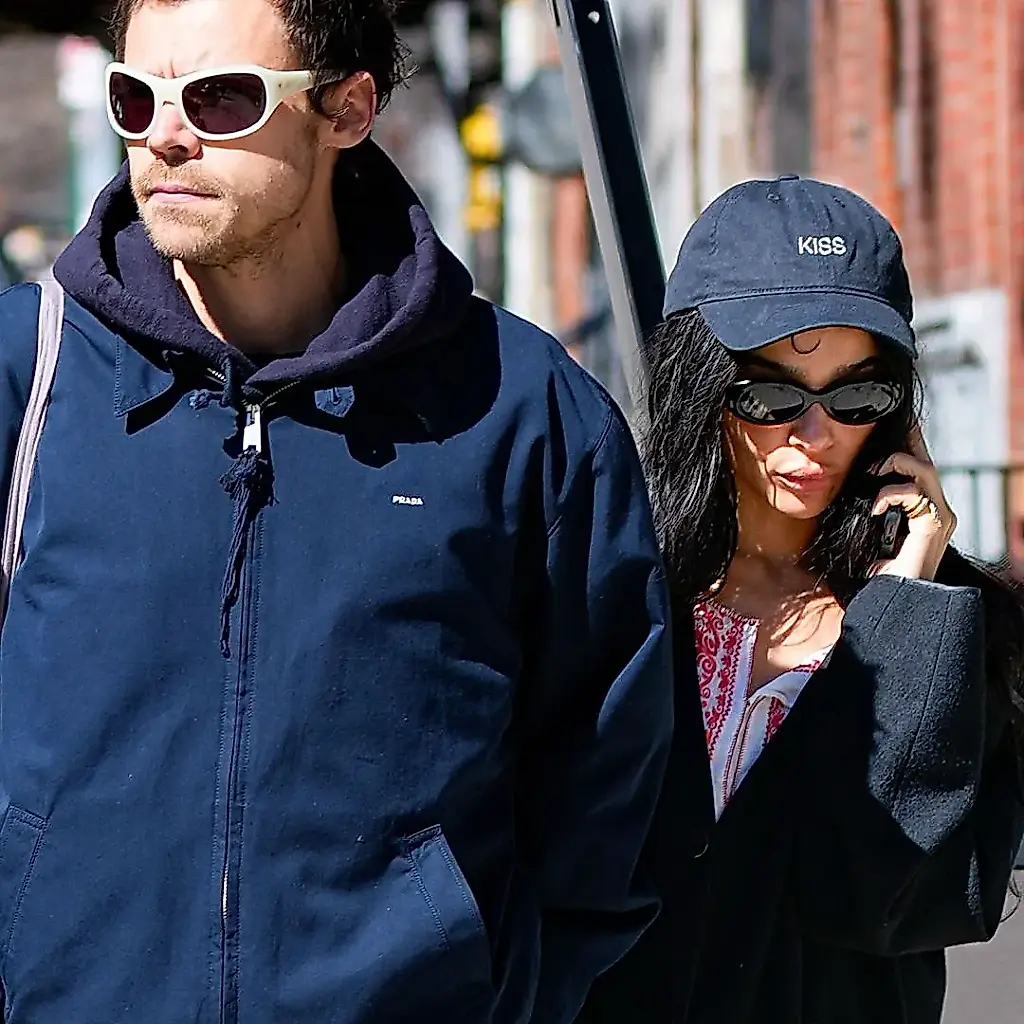 Los bolsos de rafia de Zoë Kravitz y Harry Styles: ¿estilo a juego o conspiración de la moda?