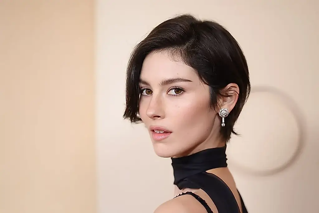 Gracie Abrams раскрыла треклист нового альбома «Daughter From Hell»