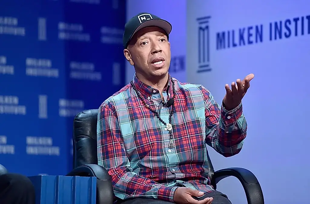 Un tribunal de Nueva York permite tramitar la demanda por agresión contra Russell Simmons
