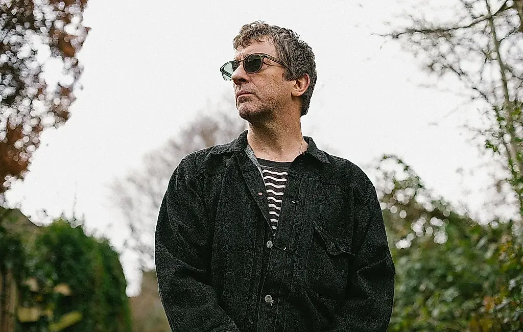 Reseña de Graham Coxon – Castle Park: un álbum recuperado como homenaje a los años sesenta