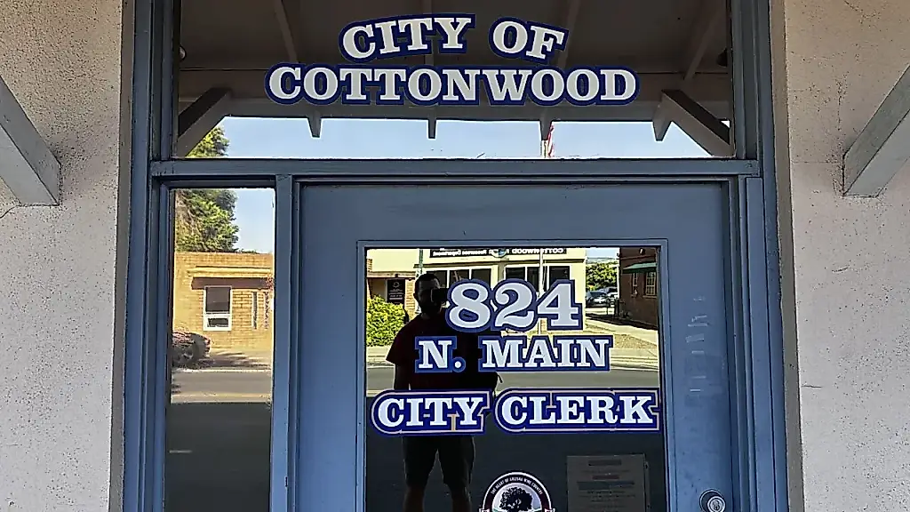 Плиснутый хромом привет из 50-х: Как Plymouth превратился в Instagram-ловушку Cottonwood
