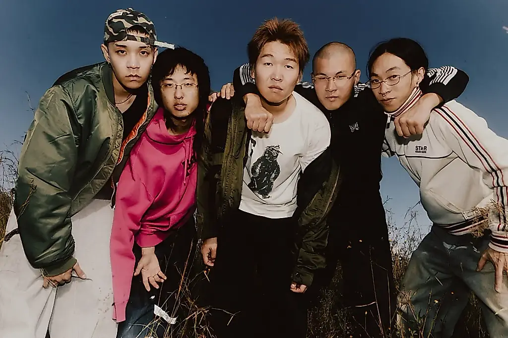 Universal Music Korea ficha a 1300, el grupo de rap surcoreano-australiano