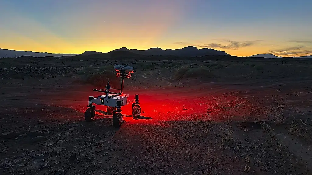 La NASA prueba un rover marciano rápido que puede levantar las ruedas y trepar obstáculos