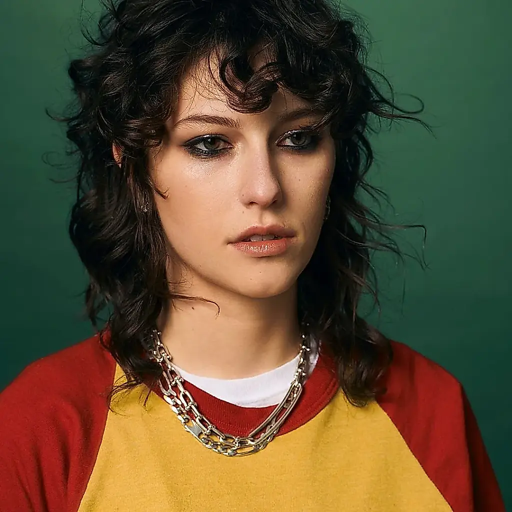 Корона «театрального ребёнка» для King Princess