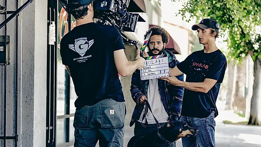 Nos endeudamos y rodamos una película: la historia de «Rescued»