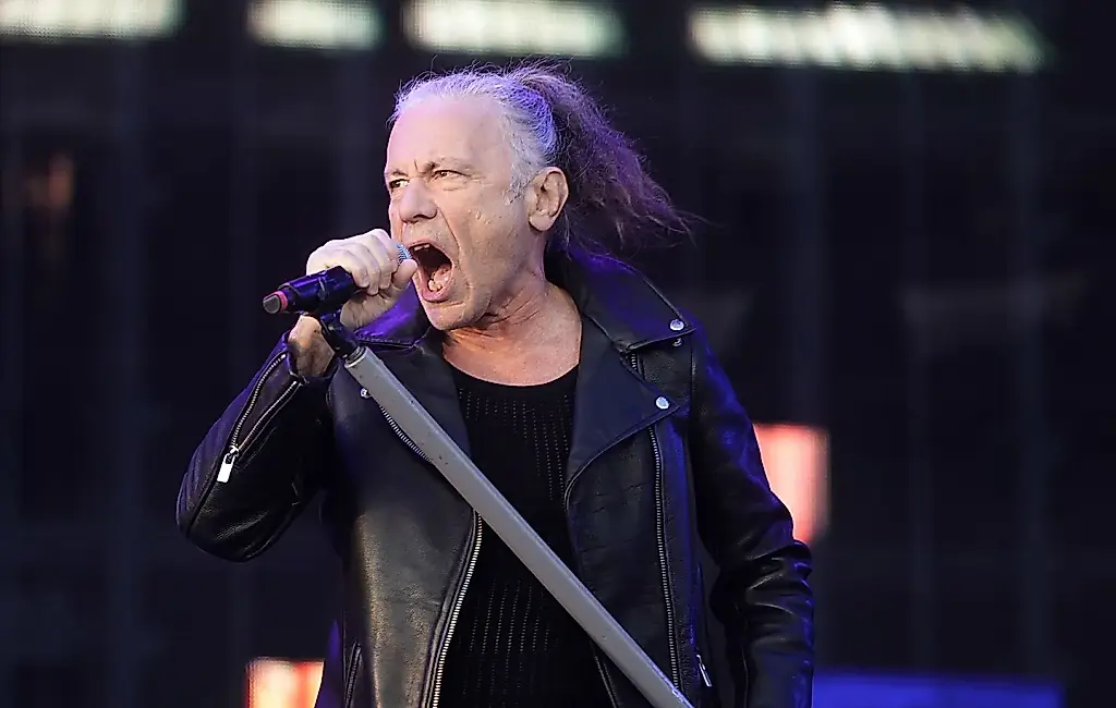 Iron Maiden actuó en París sin electricidad y sin teléfonos