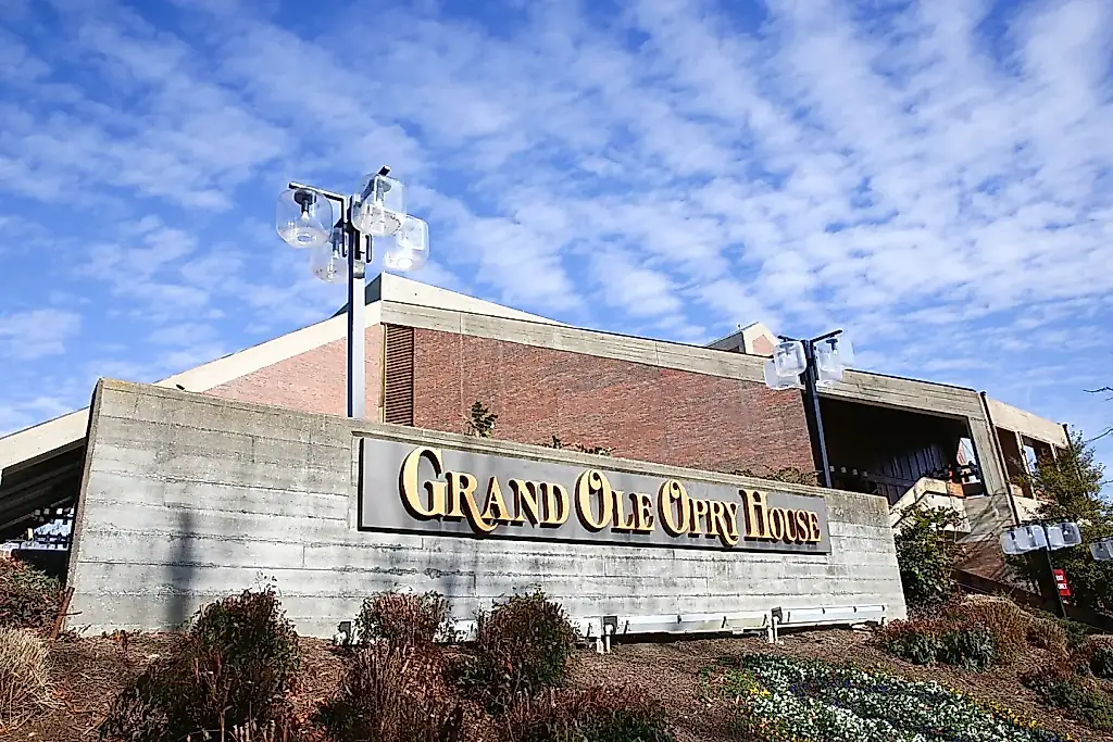 Ryman Hospitality ищет покупателей для Grand Ole Opry