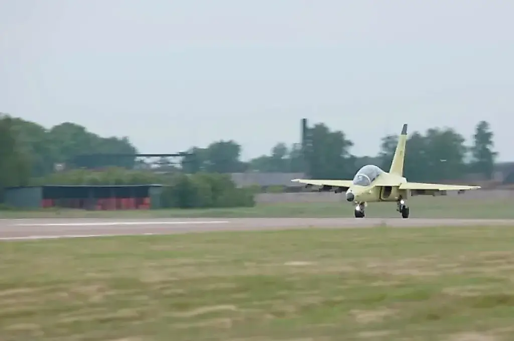 Primer vuelo del Yak-130M: nuevos horizontes para la aviación rusa