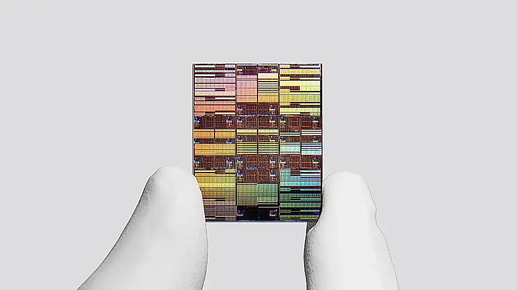 IBM crea el primer chip del mundo de menos de 1 nanómetro