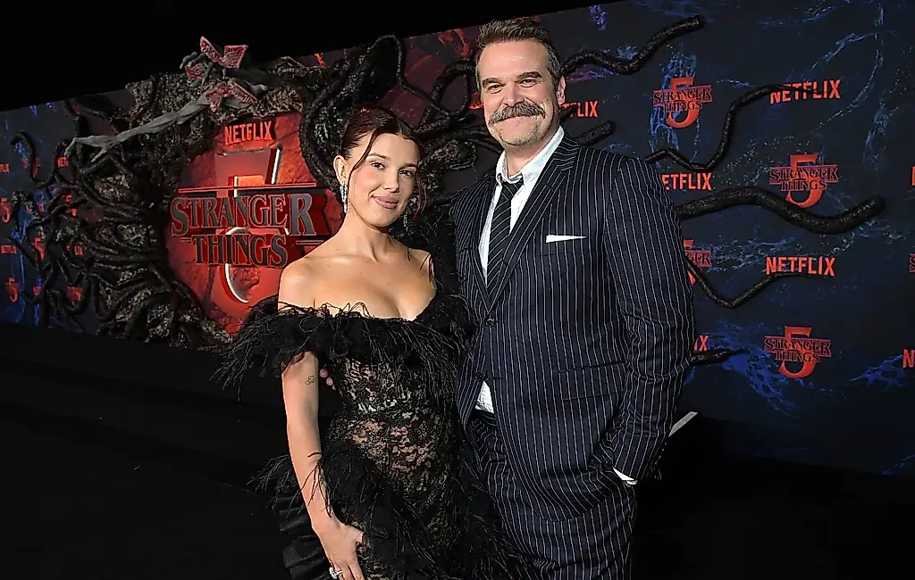 Millie Bobby Brown vuelve a trabajar con David Harbour: «Diez años no han sido suficientes»