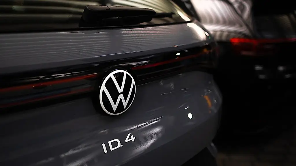 Volkswagen режет штат на 100 000 человек