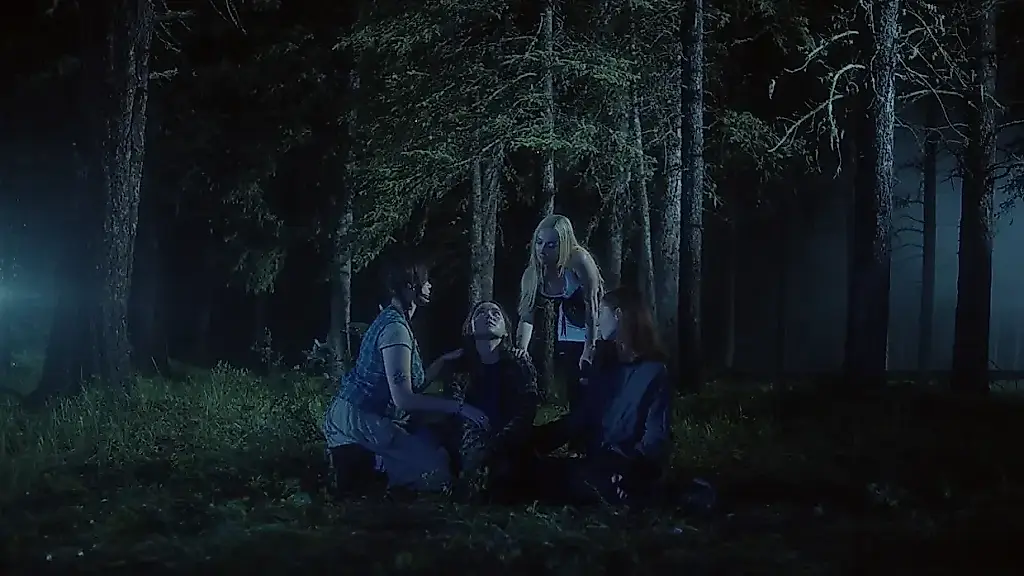 Crítica: «Camp», magia, culpa y sororidad en un bosque canadiense