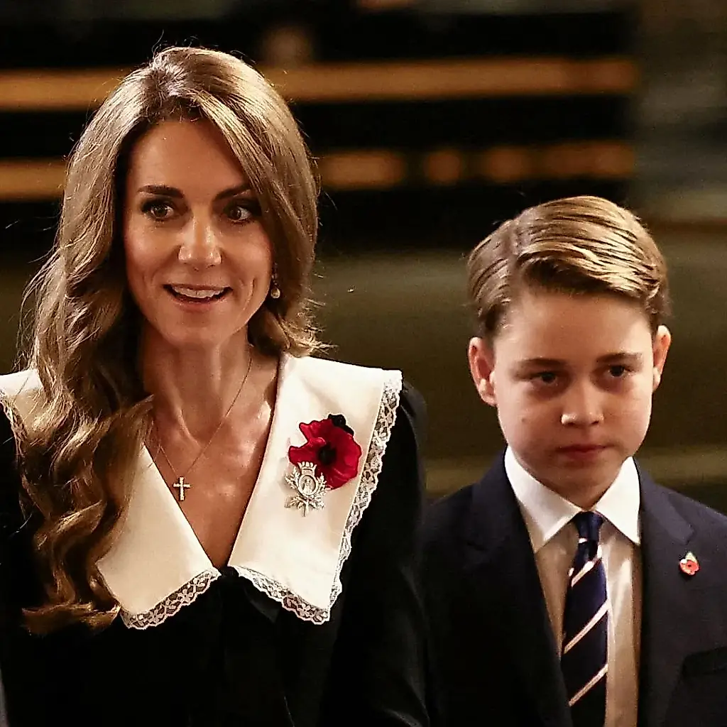 El príncipe George sustituye a su padre en un acto inesperado junto a su madre, Kate Middleton