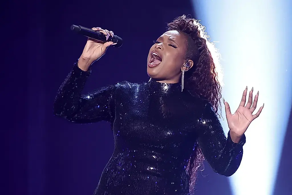Adiós a Clive Davis: Jennifer Hudson interpretó «I Will Always Love You»
