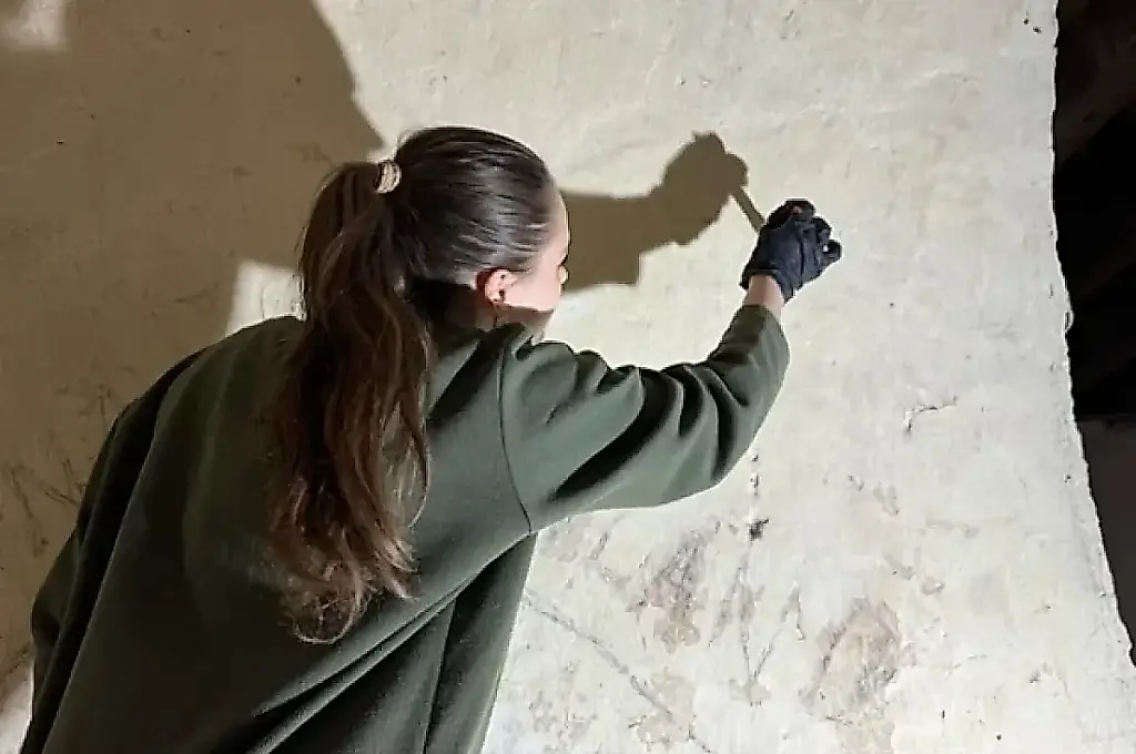 Spray quitamanchas y «parches digitales»: así trabajan hoy los restauradores