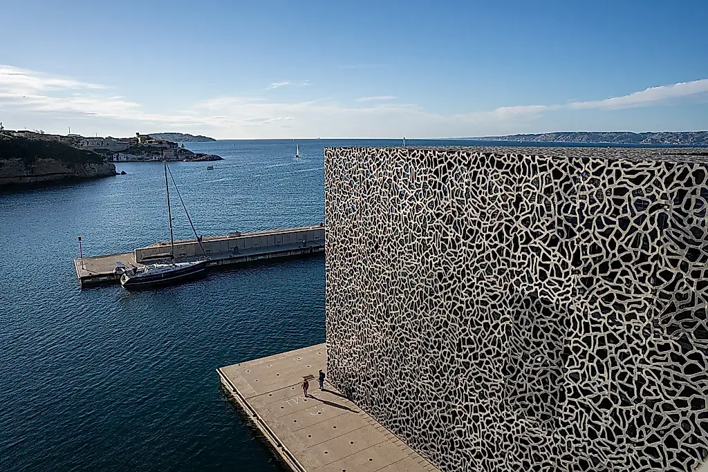 Президент и директор MuCEM отстранены после обвинений в домогательствах