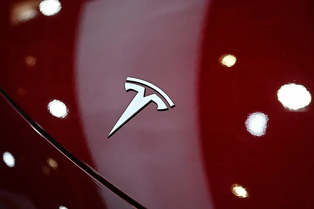 Detenido el conductor de un Tesla