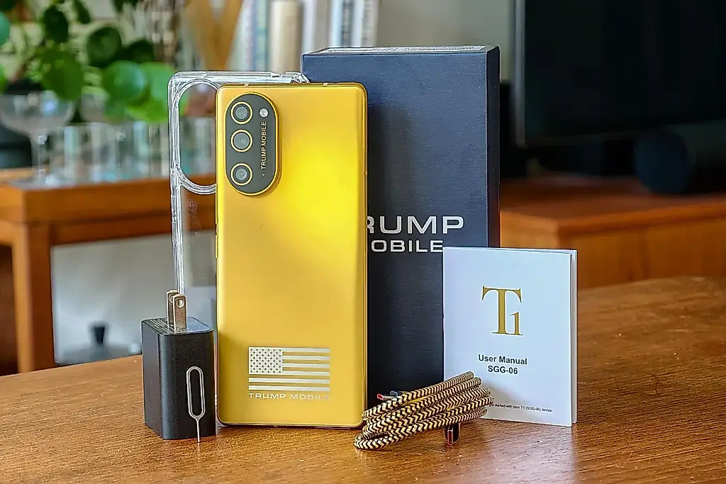 Трампофон: год ожидания, три телефона и авантюрный сервис