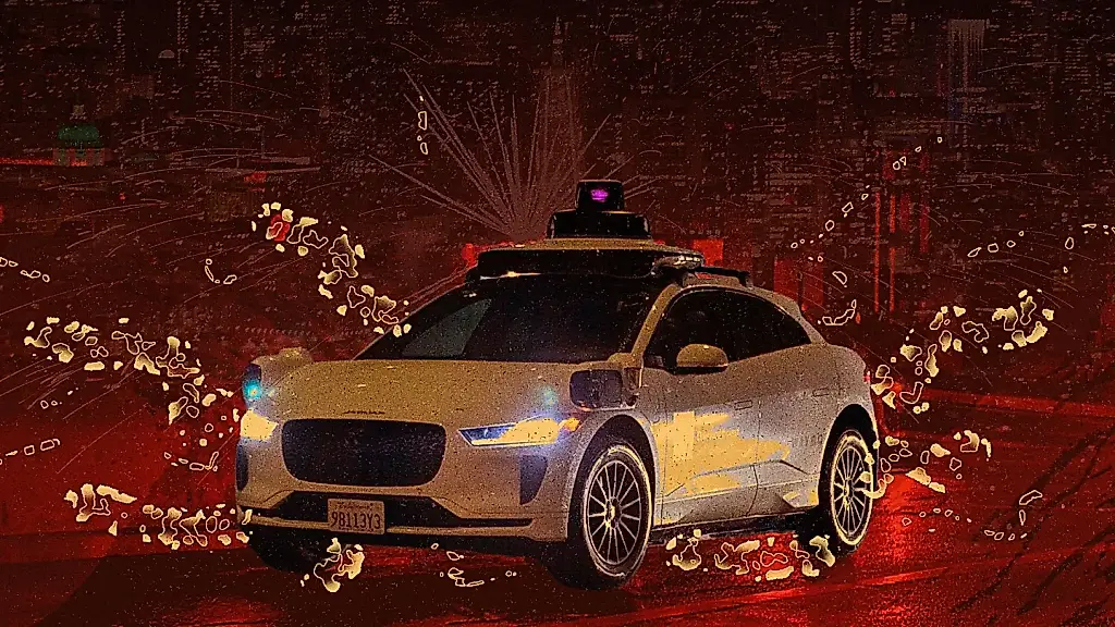 Waymo в огне: пассажиры испугались из-за фейерверка