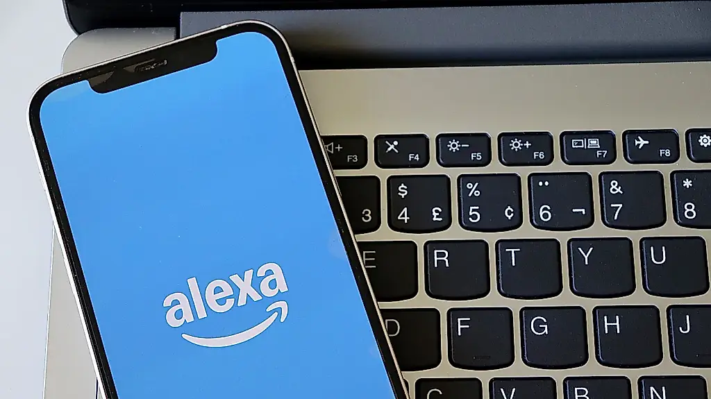 Amazon работает над новым, более мощным "умным" помощником Alexa