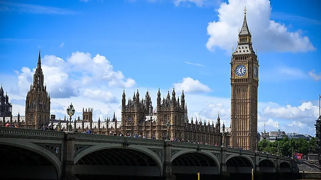Playdate ayuda al Big Ben a dar la hora con puntualidad