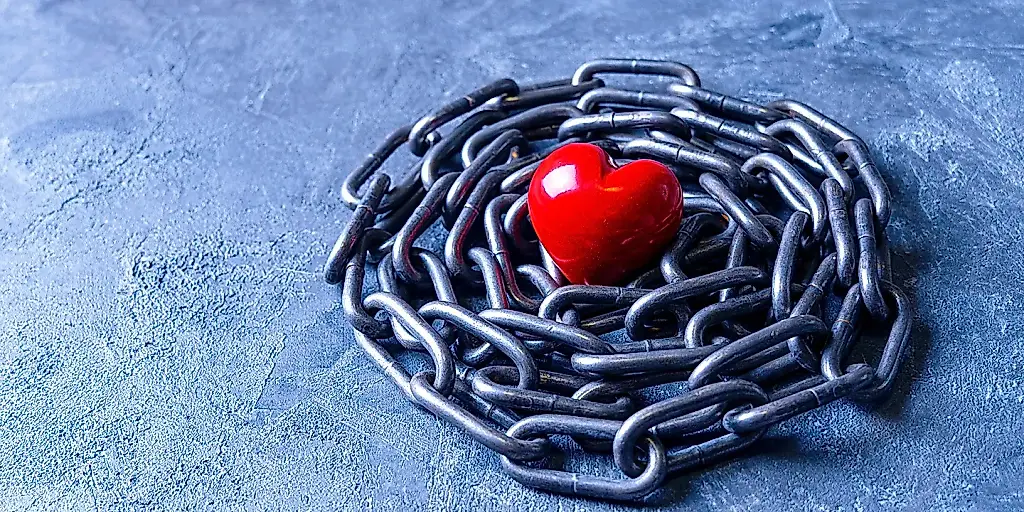 El camino hacia la dependencia amorosa: cómo los estilos de apego, la flexibilidad psicológica y la regulación emocional conducen a la codependencia