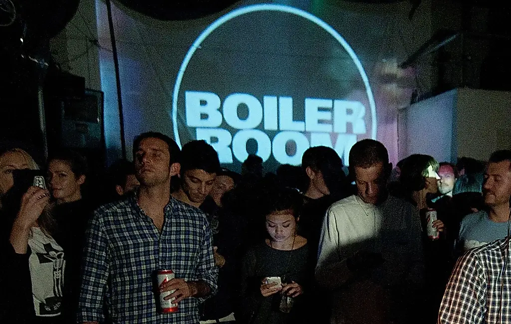 Протесты на Boiler Room: вечеринка, драка и большой скандал вокруг KKR
