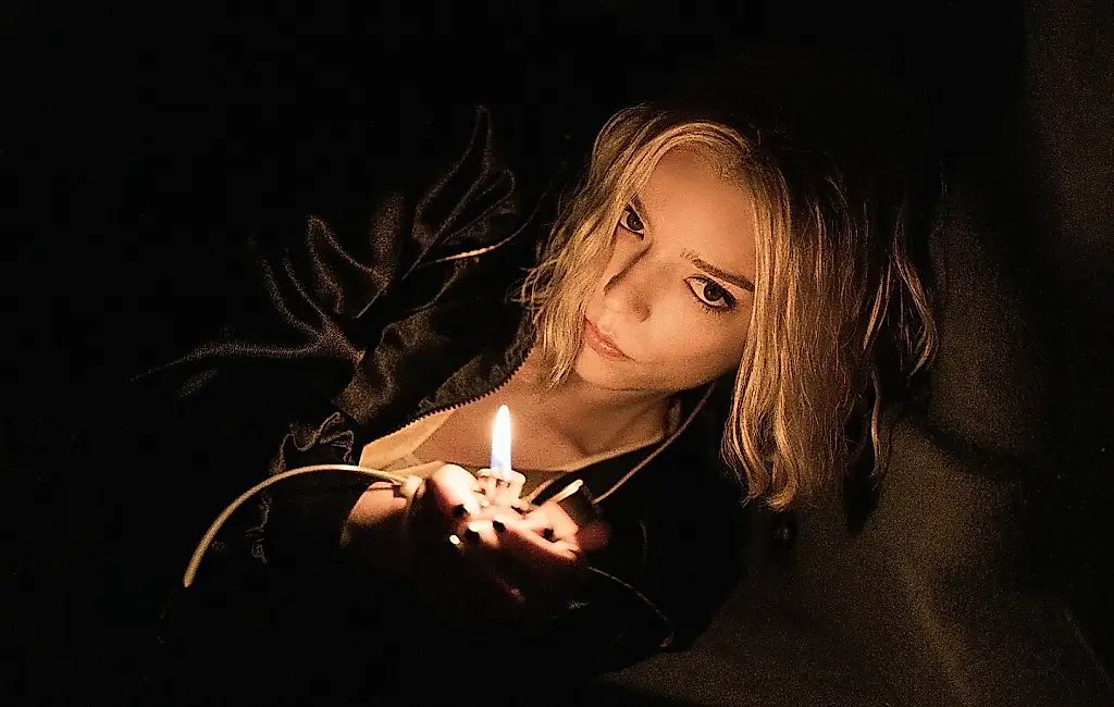 Reseña de la serie «Lucky»: Anya Taylor-Joy y el arte del engaño
