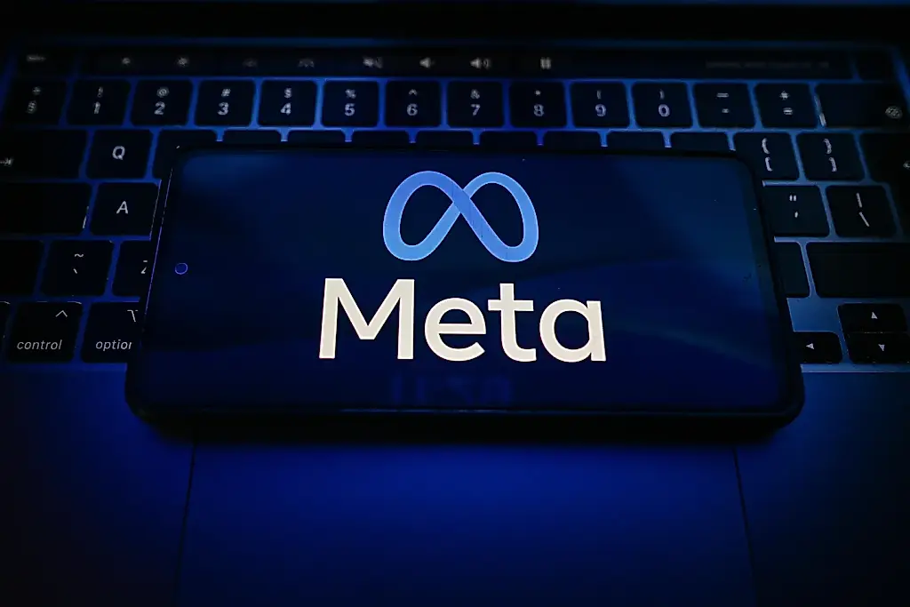 Acusan a Meta de usar inteligencia artificial para decidir despidos