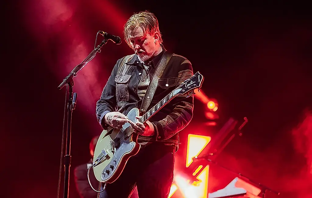 Josh Homme, de Queens of the Stone Age, aparecerá en Celebrity Gogglebox