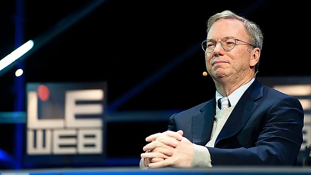 «Si haces algo que no quieres que nadie sepa, quizá no deberías hacerlo», la cita del día del exdirector ejecutivo de Google Eric Schmidt