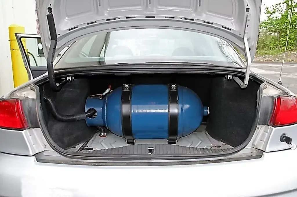 Economía del combustible: ¿merece la pena instalar gas en un coche en Rusia?