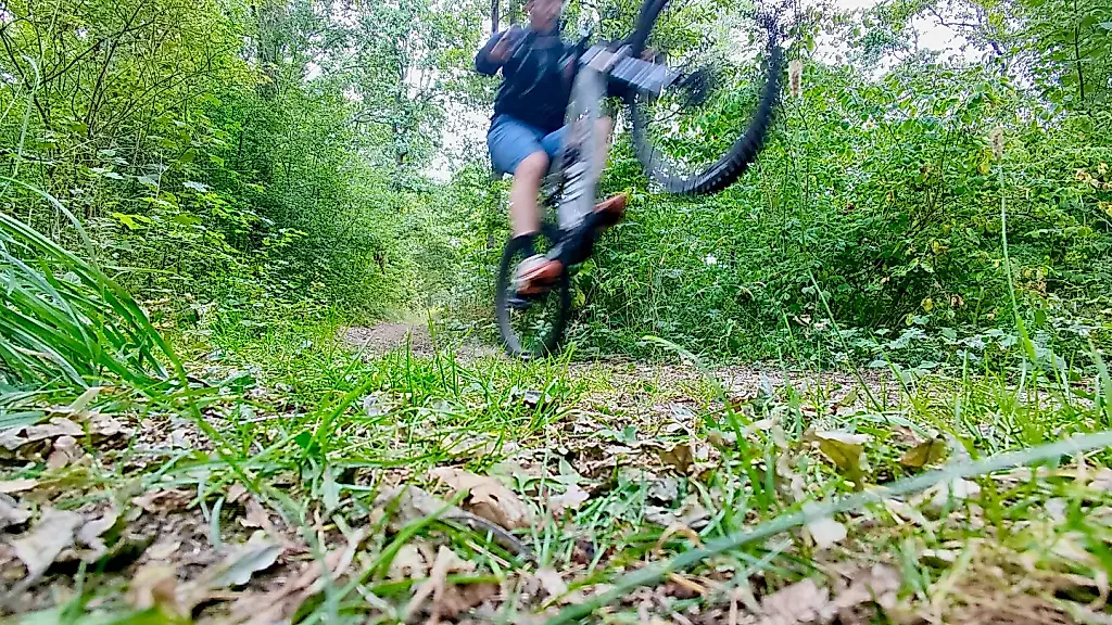 Las bicicletas eléctricas de montaña irritan, pero qué gustazo