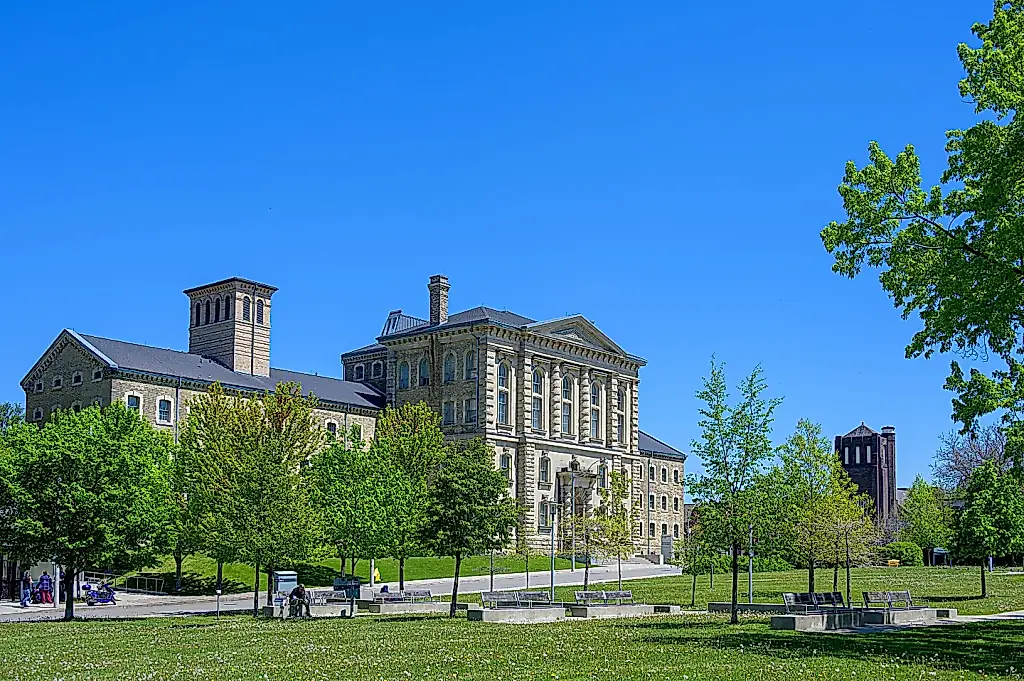 Demanda contra la inteligencia artificial en las cárceles de Ontario: acusaciones de sesgo racial