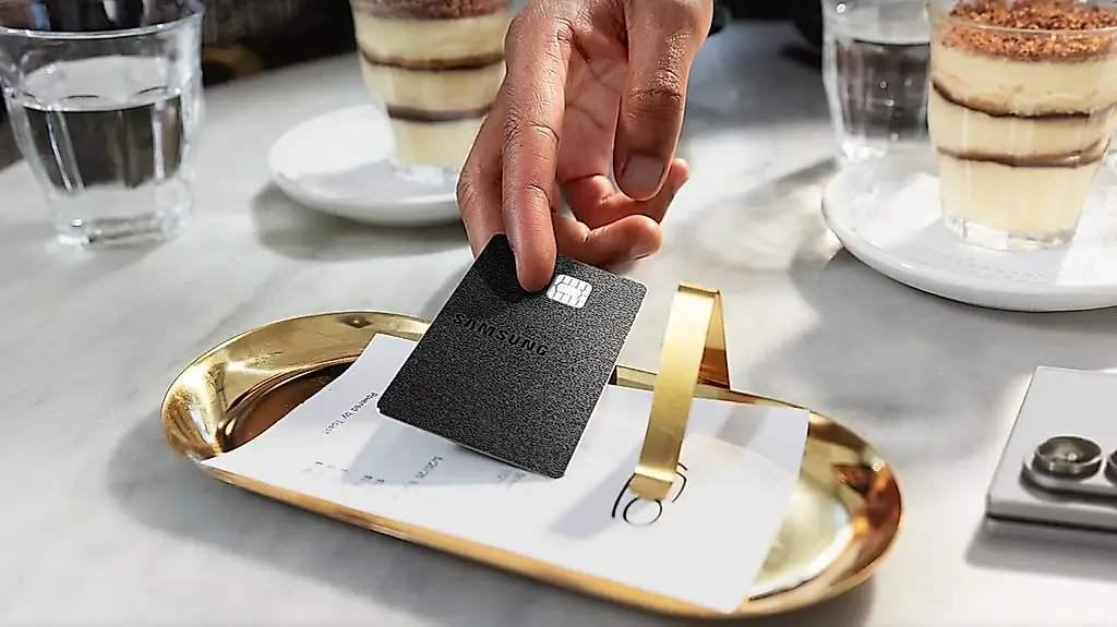 Samsung presenta la tarjeta de crédito Galaxy