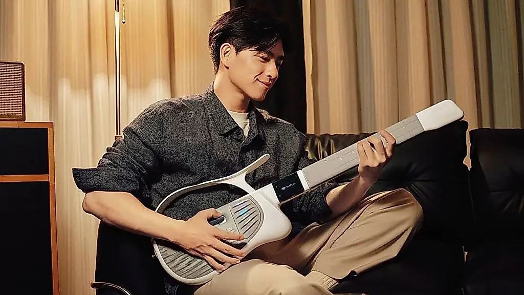 ¿Se llevará el robot la guitarra? El mundo conoce la guitarra con IA