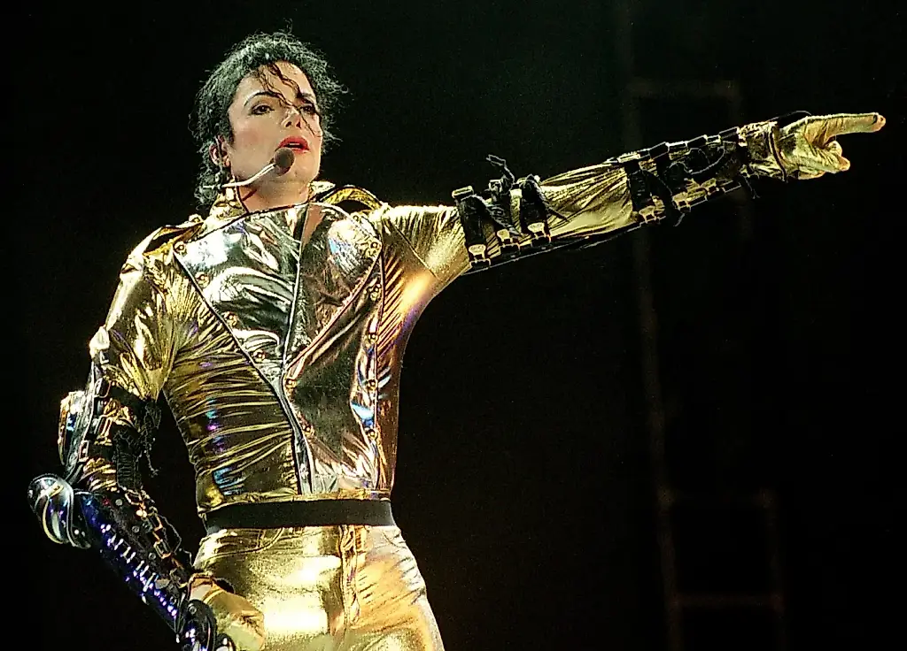 Michael Jackson vuelve a la cima de la lista británica: The Essential repite en el número uno