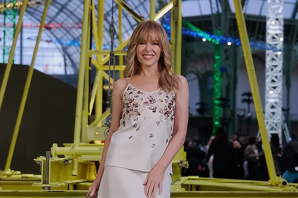 Kylie Minogue: 40 años de reinado pop al ritmo de «The Loco-Motion» y «Padam Padam»