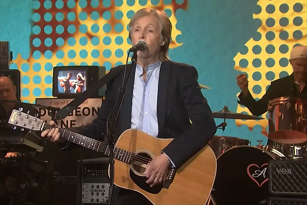 Paul McCartney montó un maratón musical en el final de «Saturday Night Live» (SNL)