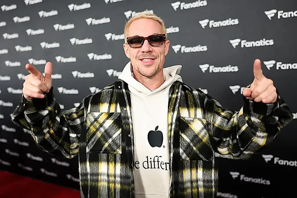 Diplo ставит диджей-сет на выпускном сына-шестилетки и называет его «одним из главных» в жизни