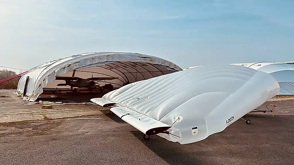 Un dron de carga con ala hinchable: la nueva táctica de guerra