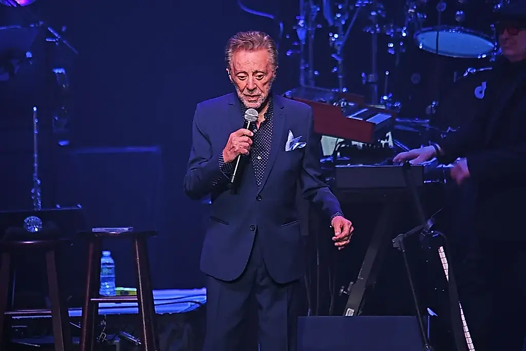 Frankie Valli cancela todos sus conciertos restantes de 2026 por motivos de salud