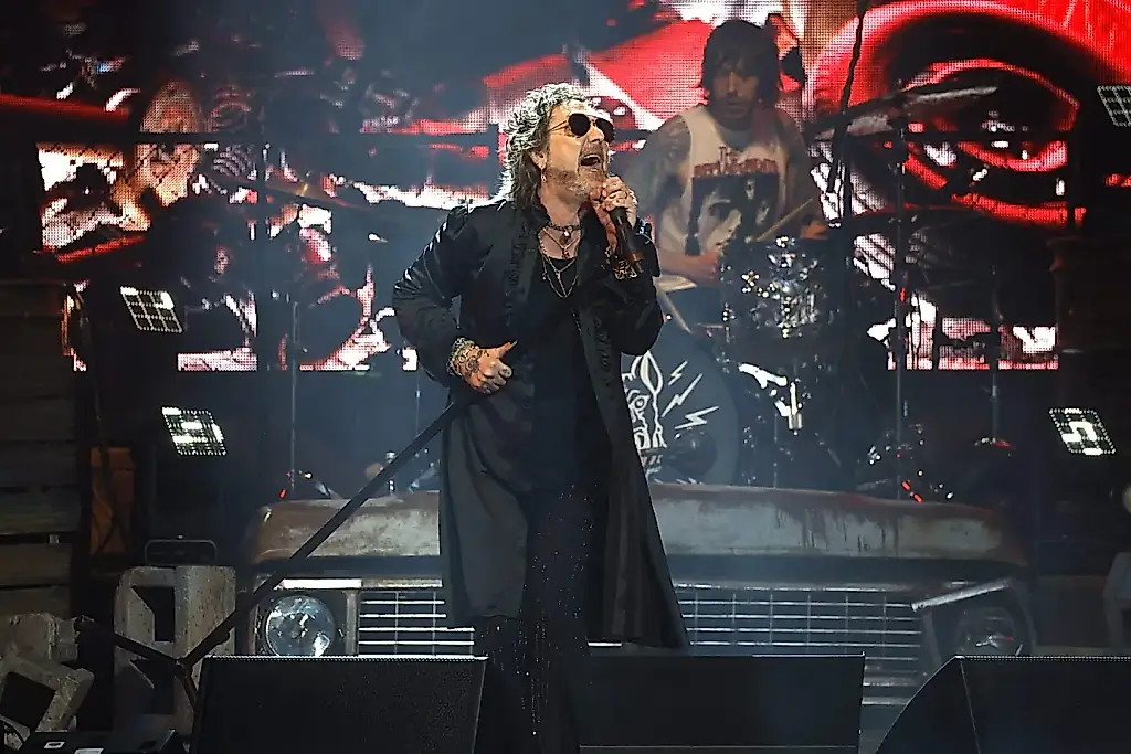 Крис Робинсон оскорбил фанатов за патриотизм на концерте Black Crowes во Флориде