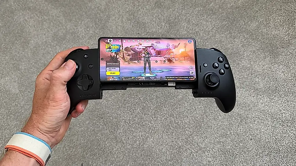 He probado el SteelSeries Nimbus Cloud y tengo la sensación de que han complicado demasiado este dispositivo
