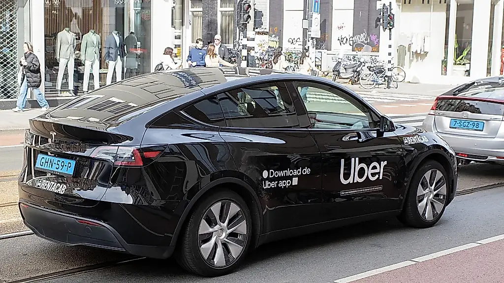 Uber оштрафовали почти на $1 млрд за автоматическую блокировку водителей в Европе