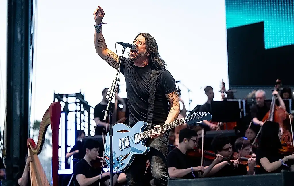 Foo Fighters сыграли редкости с оркестром Дудямеля в Hollywood Bowl