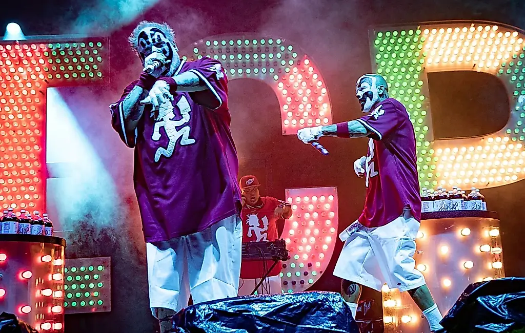 El festival de los payasos y los kilos